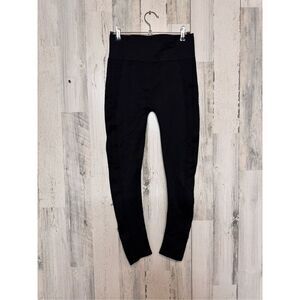 Black leggings size small